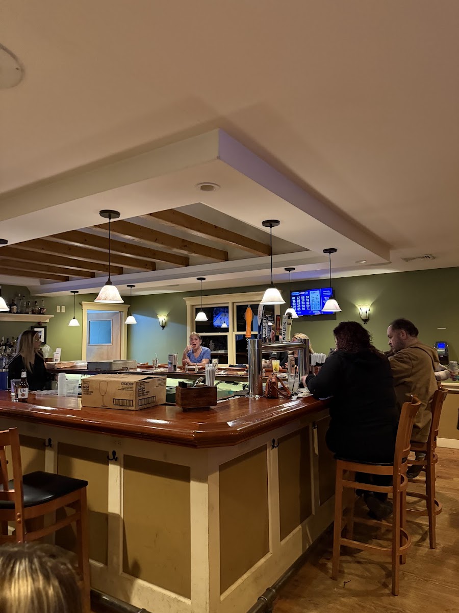 Pinewood Pub & Pizza